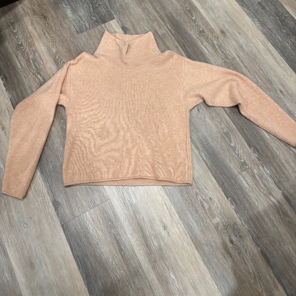FREE PEOPLE CASHMERE SWEATER - Picture 1 of 12
